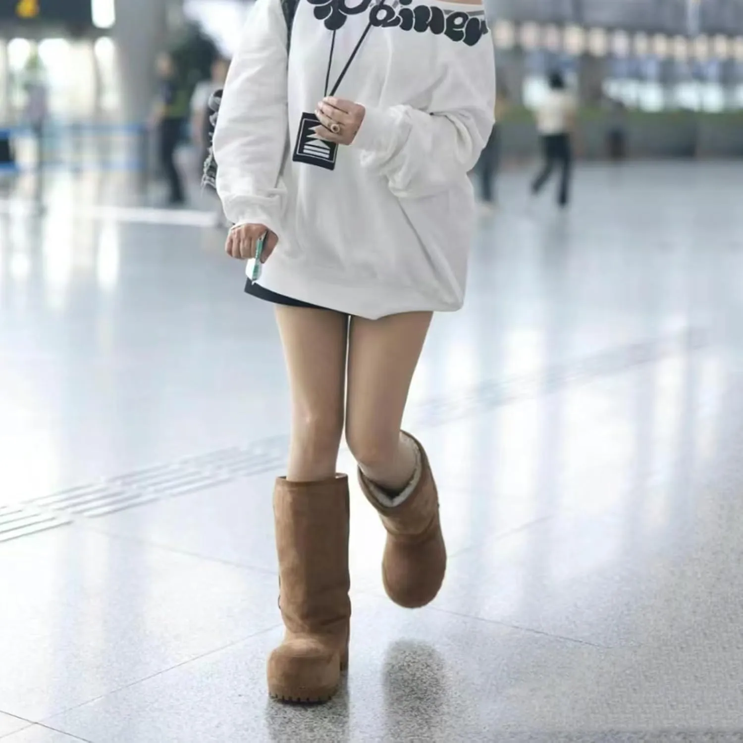 Women's Platform Snow Boots Suede Fur Hippy Mid Calf Winter Boots Classic Slip On Comfortable High Boots Chunky Trending Shoes
